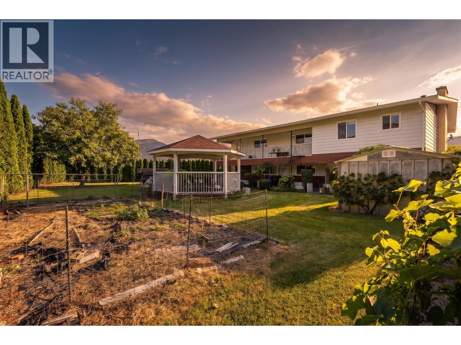 












6012 107th Street

,
Osoyoos,




British Columbia
V0H1V4

