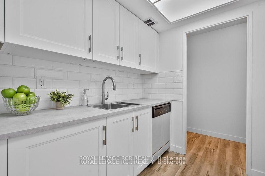 









1535


Lakeshore

Road Est, 205,
Mississauga,




ON
L5E 3E2

