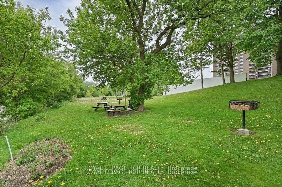 









1535


Lakeshore

Road Est, 205,
Mississauga,




ON
L5E 3E2

