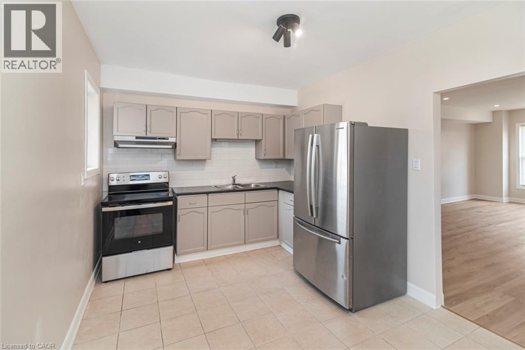 












60 KEITH Street

,
Hamilton,




Ontario
L8L3S3

