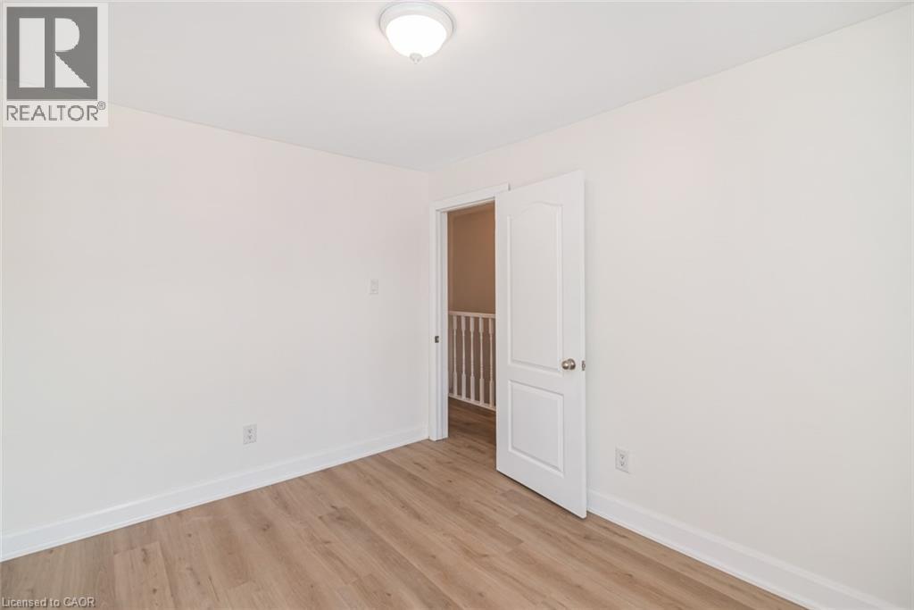 












60 KEITH Street

,
Hamilton,




Ontario
L8L3S3

