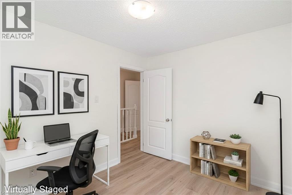 












60 KEITH Street

,
Hamilton,




Ontario
L8L3S3

