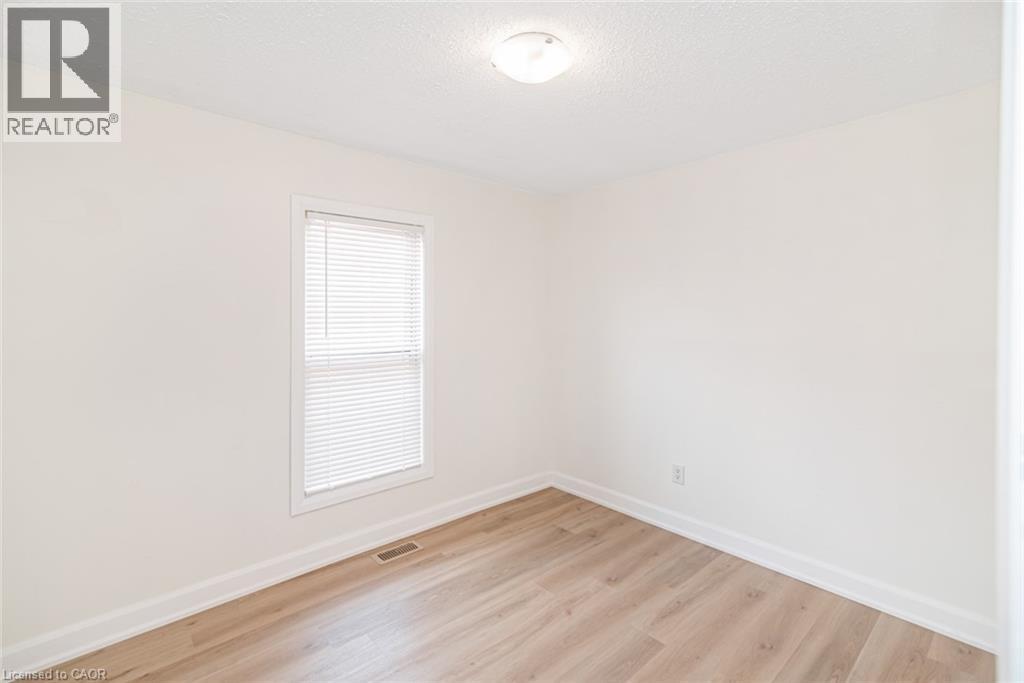 












60 KEITH Street

,
Hamilton,




Ontario
L8L3S3

