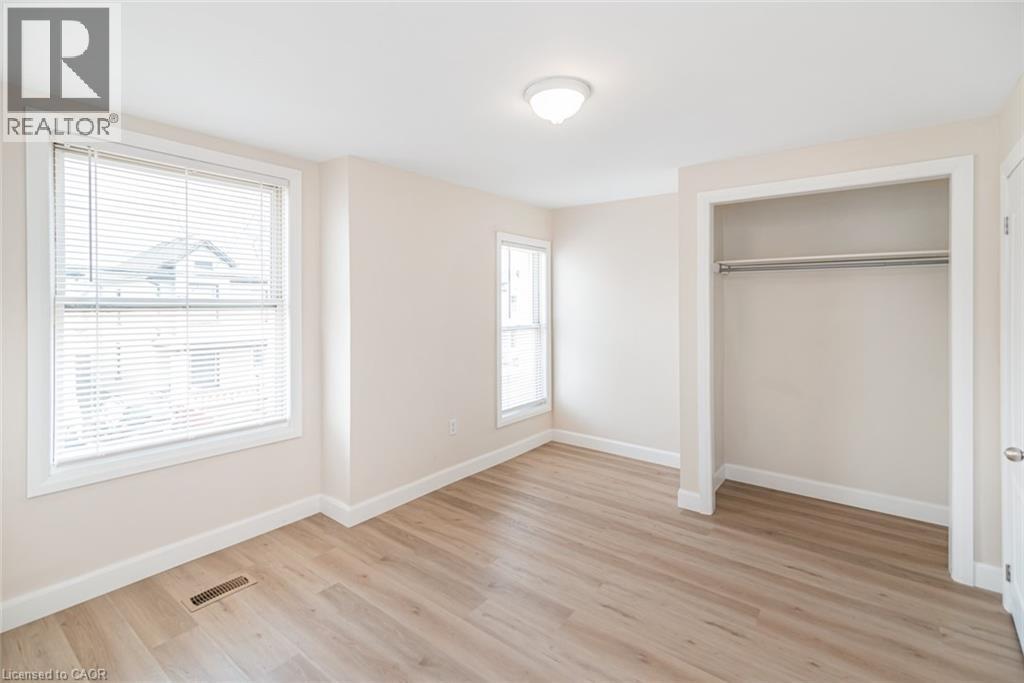 












60 KEITH Street

,
Hamilton,




Ontario
L8L3S3

