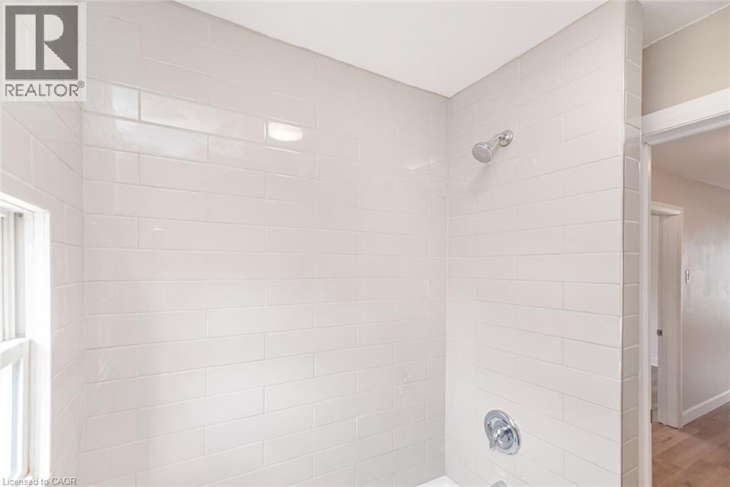 












60 KEITH Street

,
Hamilton,




Ontario
L8L3S3

