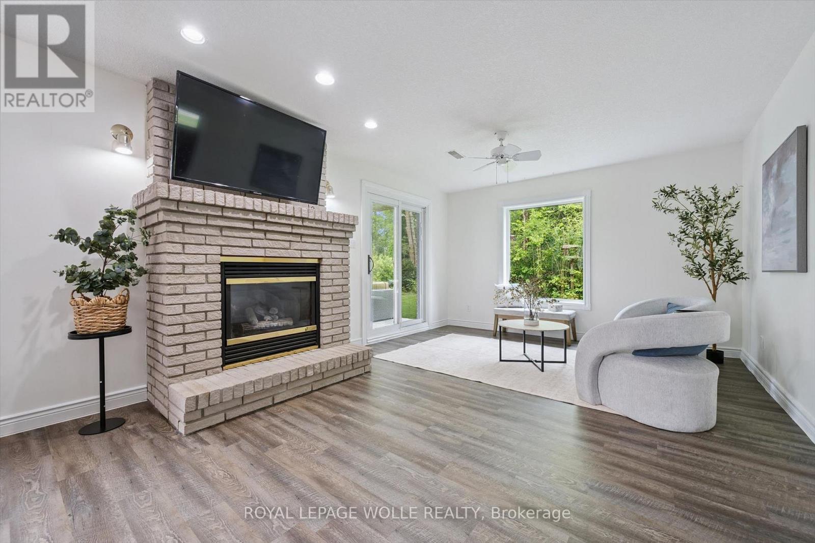 












168 BREWERY STREET

,
Wilmot,




Ontario
N3A2S8

