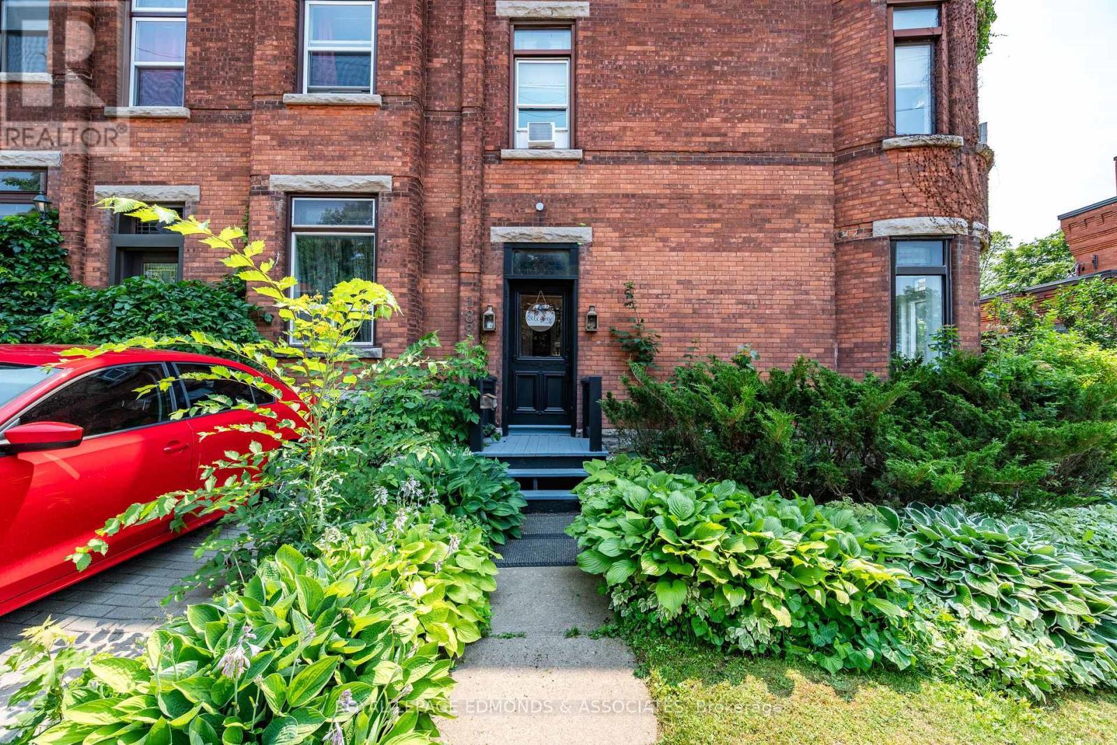 












188 ESTHER STREET

,
Pembroke,




Ontario
K8A3C2

