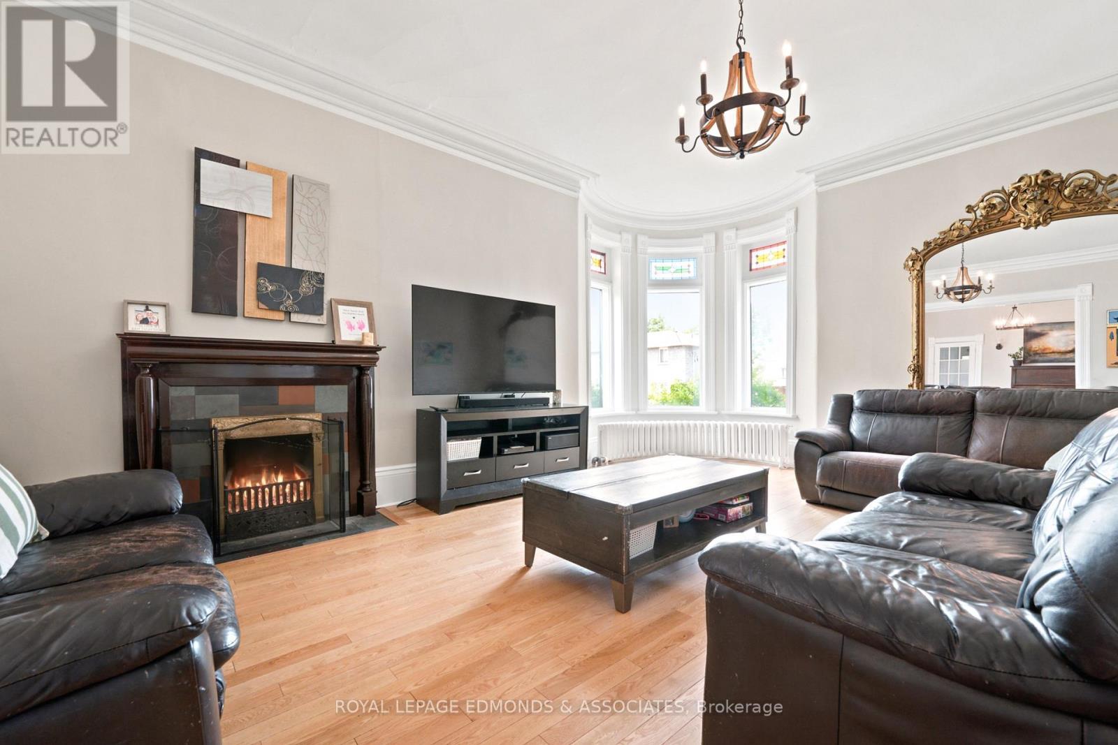 












188 ESTHER STREET

,
Pembroke,




Ontario
K8A3C2

