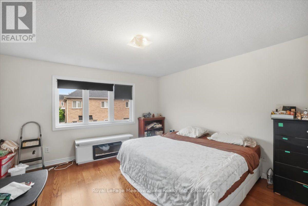 












68 GAME CREEK CRESCENT

,
Brampton (Northwest Sandalwood Parkway),




Ontario
L7A0K3

