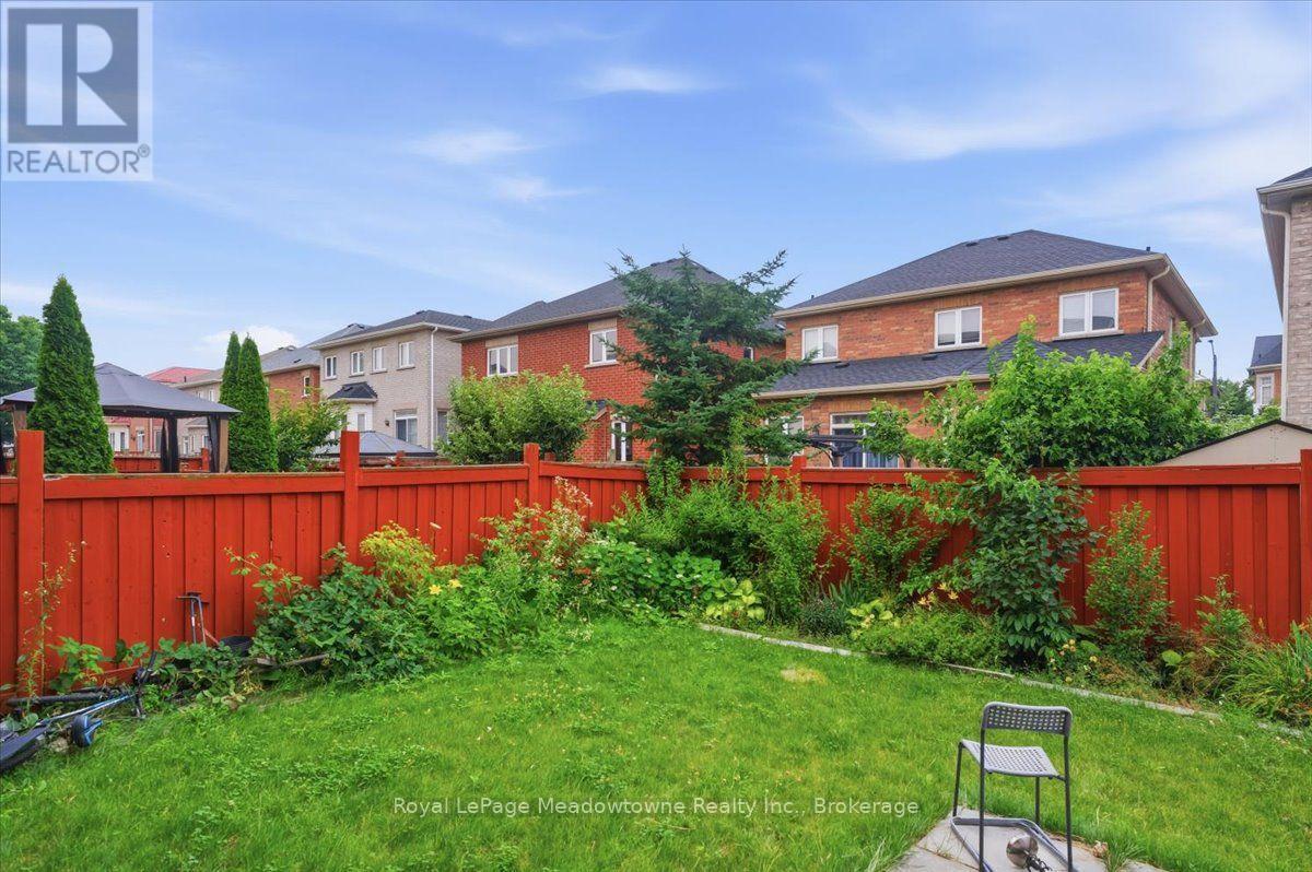 












68 GAME CREEK CRESCENT

,
Brampton (Northwest Sandalwood Parkway),




Ontario
L7A0K3

