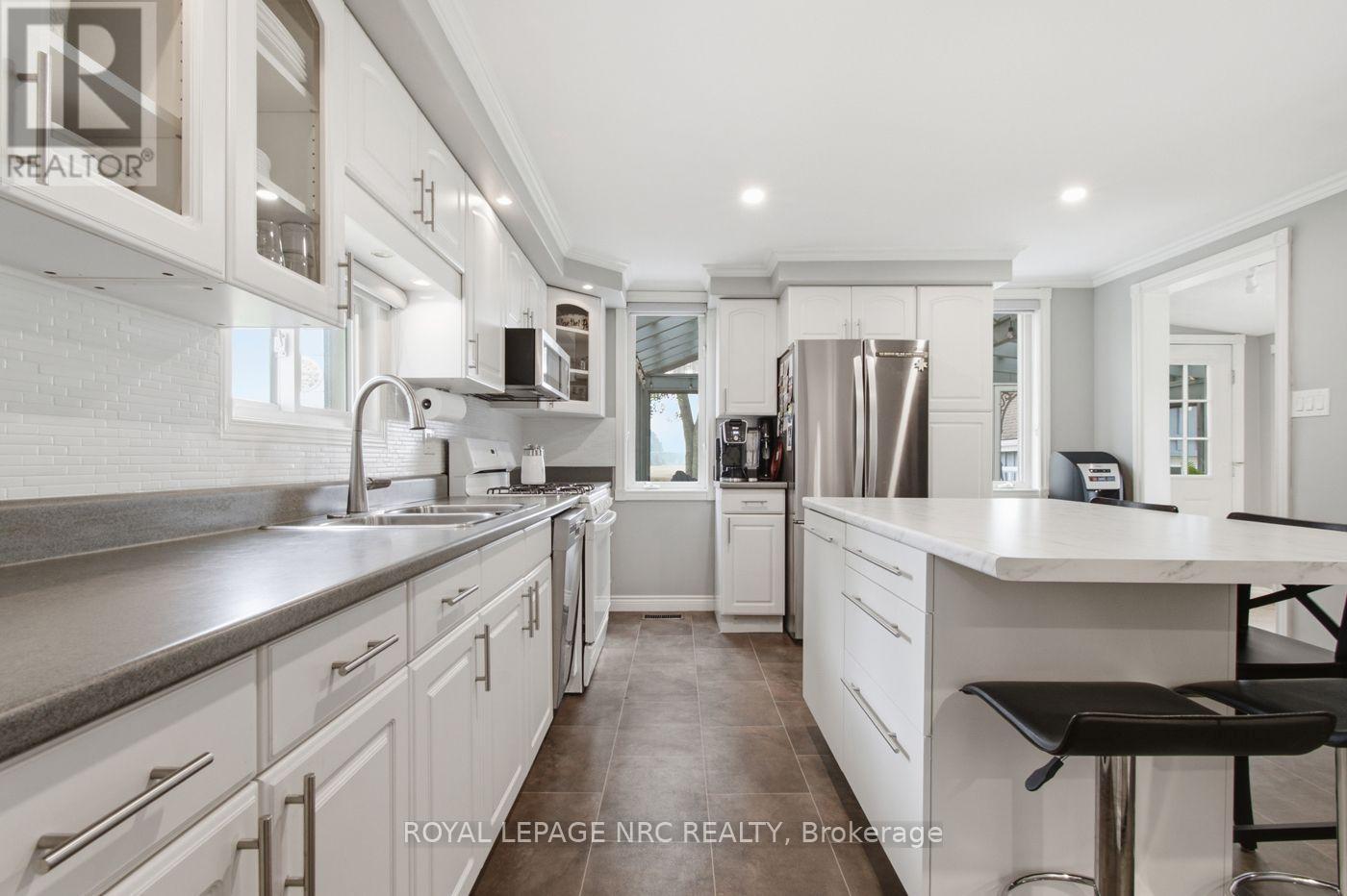 












43289 PETTIT ROAD

,
Wainfleet (Marshville/Winger),




Ontario
L0S1V0

