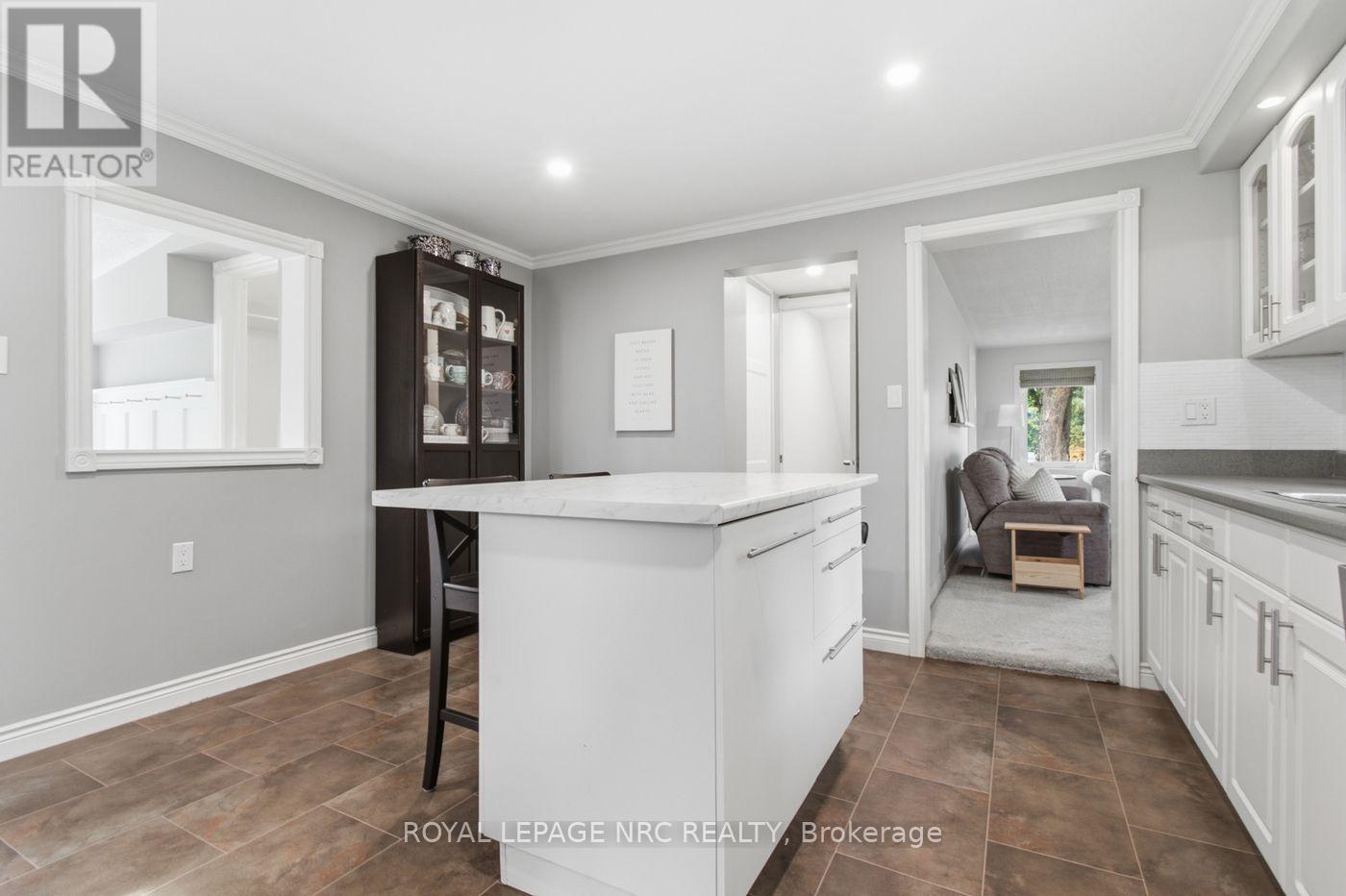 












43289 PETTIT ROAD

,
Wainfleet (Marshville/Winger),




Ontario
L0S1V0

