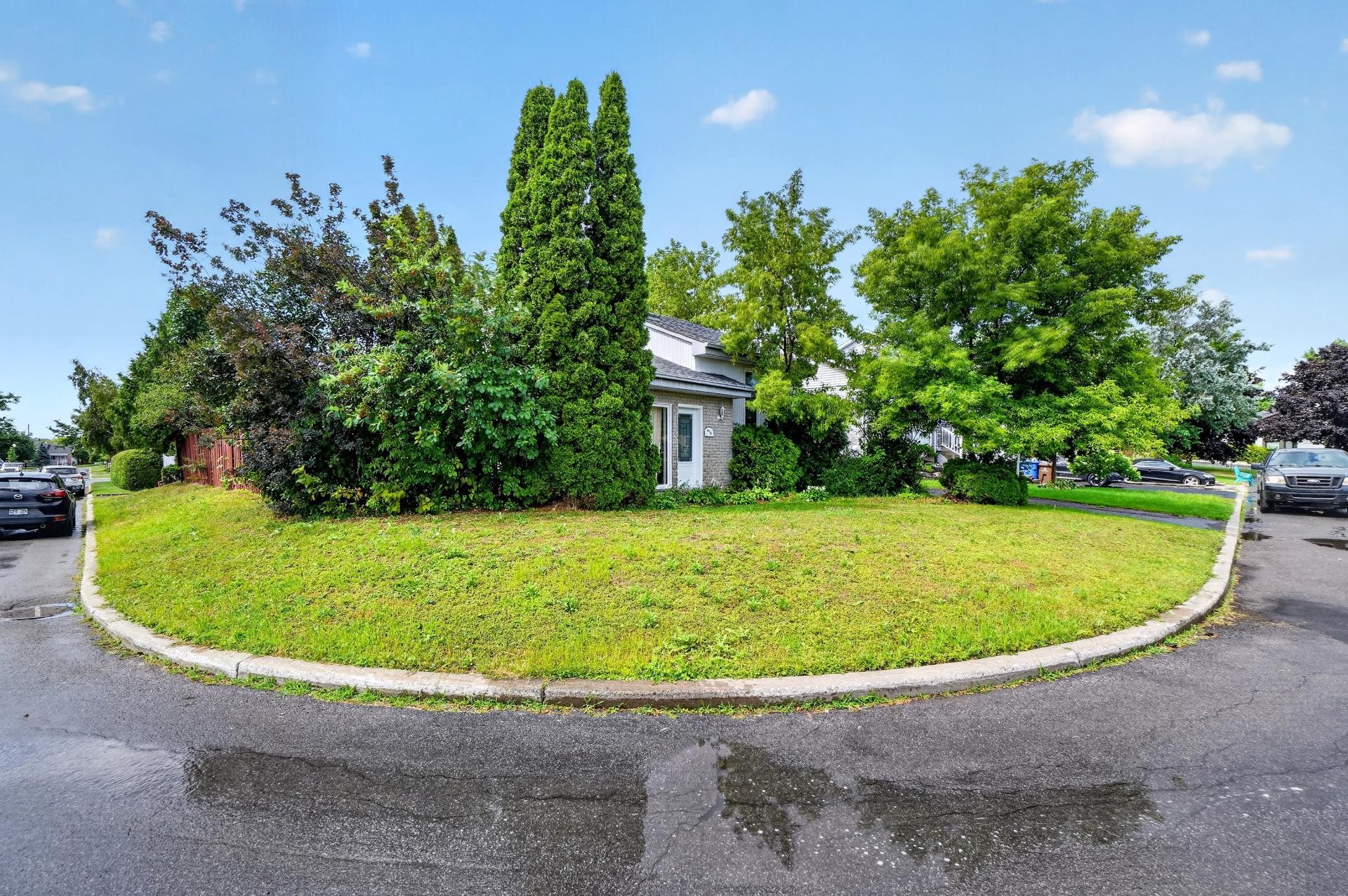 









479


Rue du Rhône

,
Terrebonne (Lachenaie),




QC
J6W5M5

