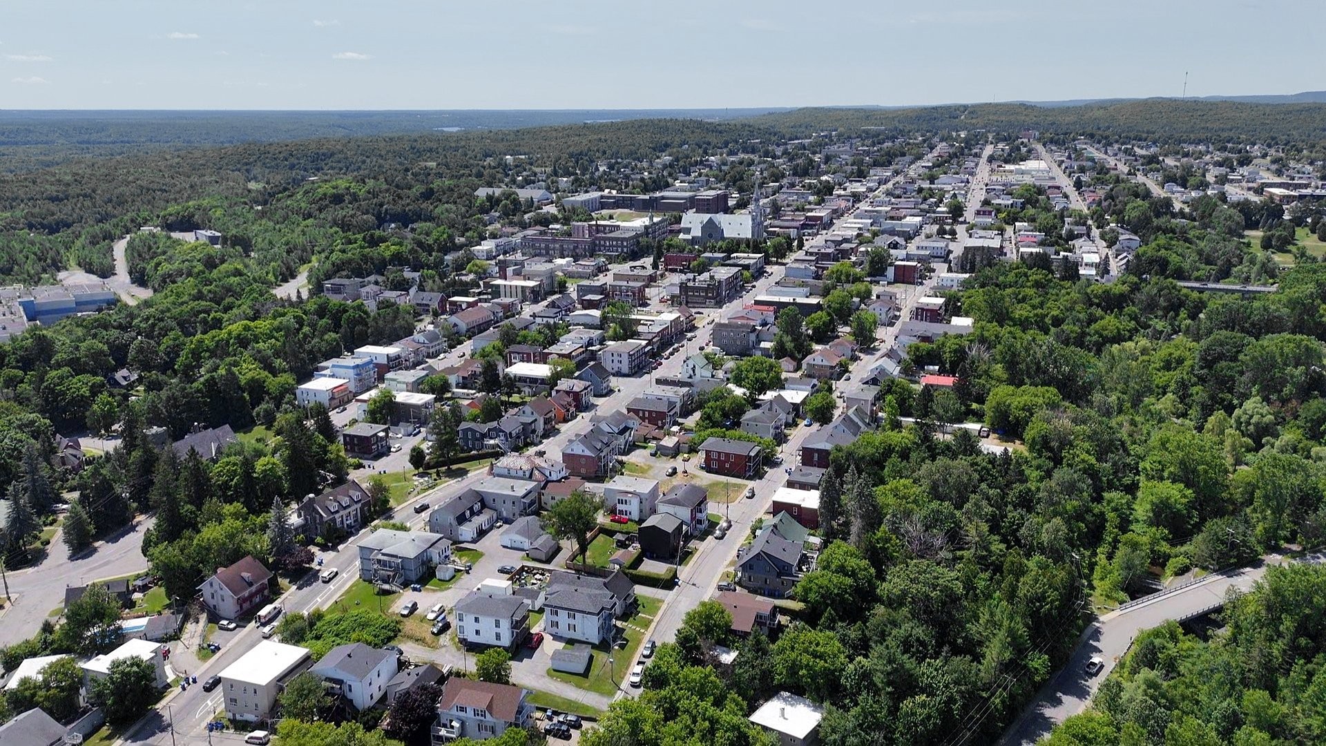 









97

 - 99


7e Avenue

,
Shawinigan,




QC
G9T2A5


