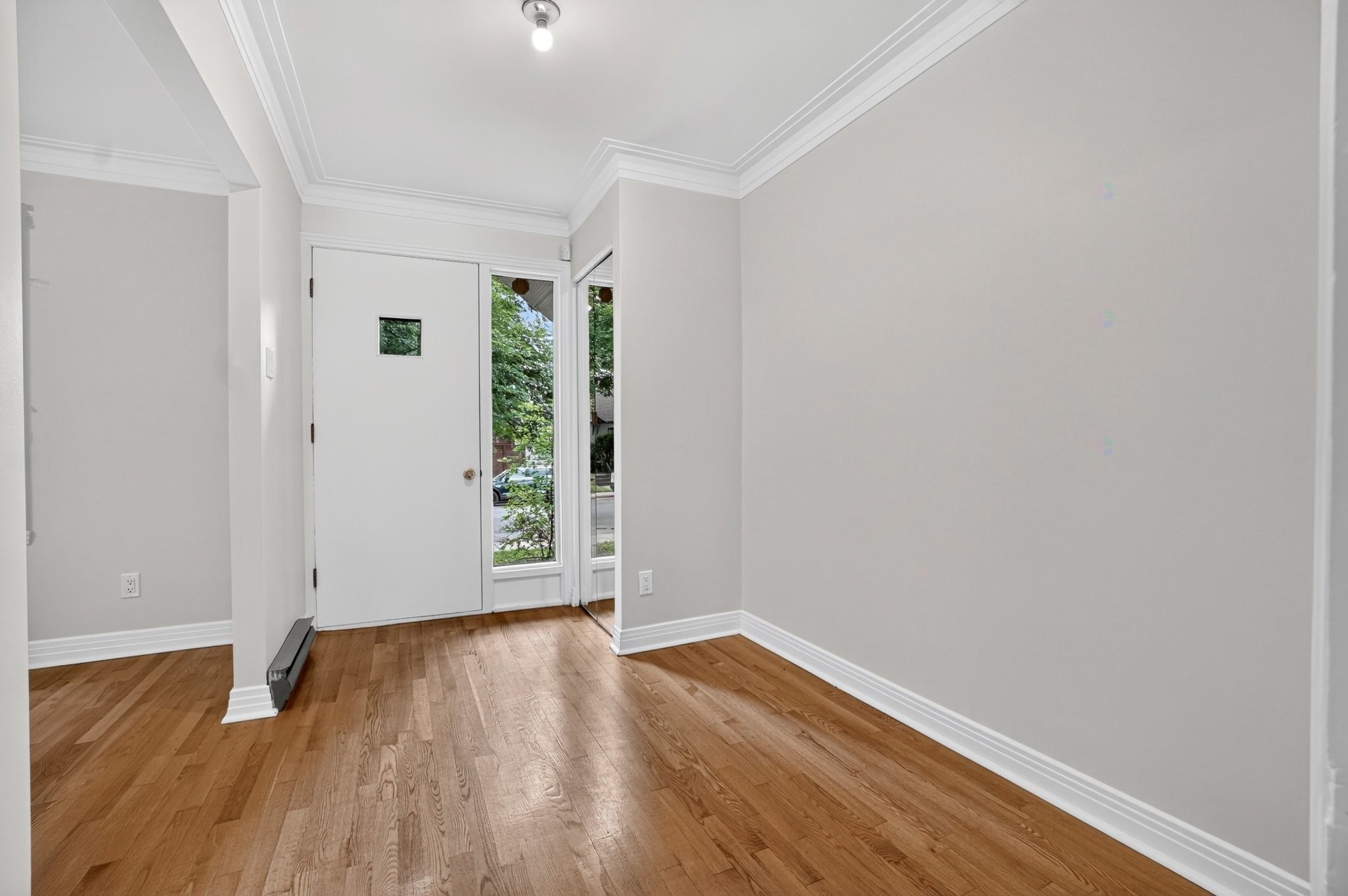 









7565


Rue Louis-Hémon

,
Montréal (Villeray/Saint-Michel/Parc-Extension),




QC
H2E2V3

