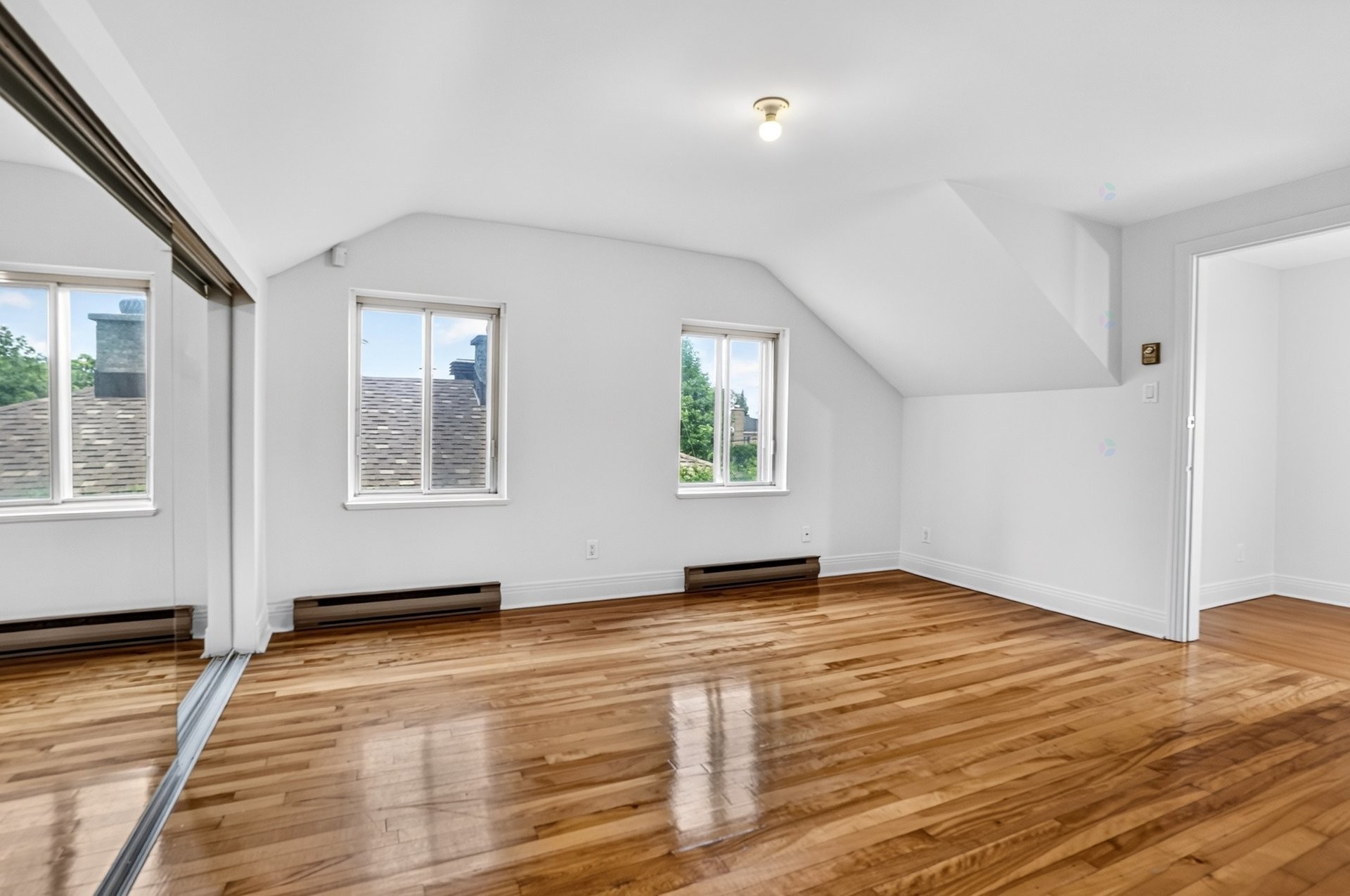 









7565


Rue Louis-Hémon

,
Montréal (Villeray/Saint-Michel/Parc-Extension),




QC
H2E2V3


