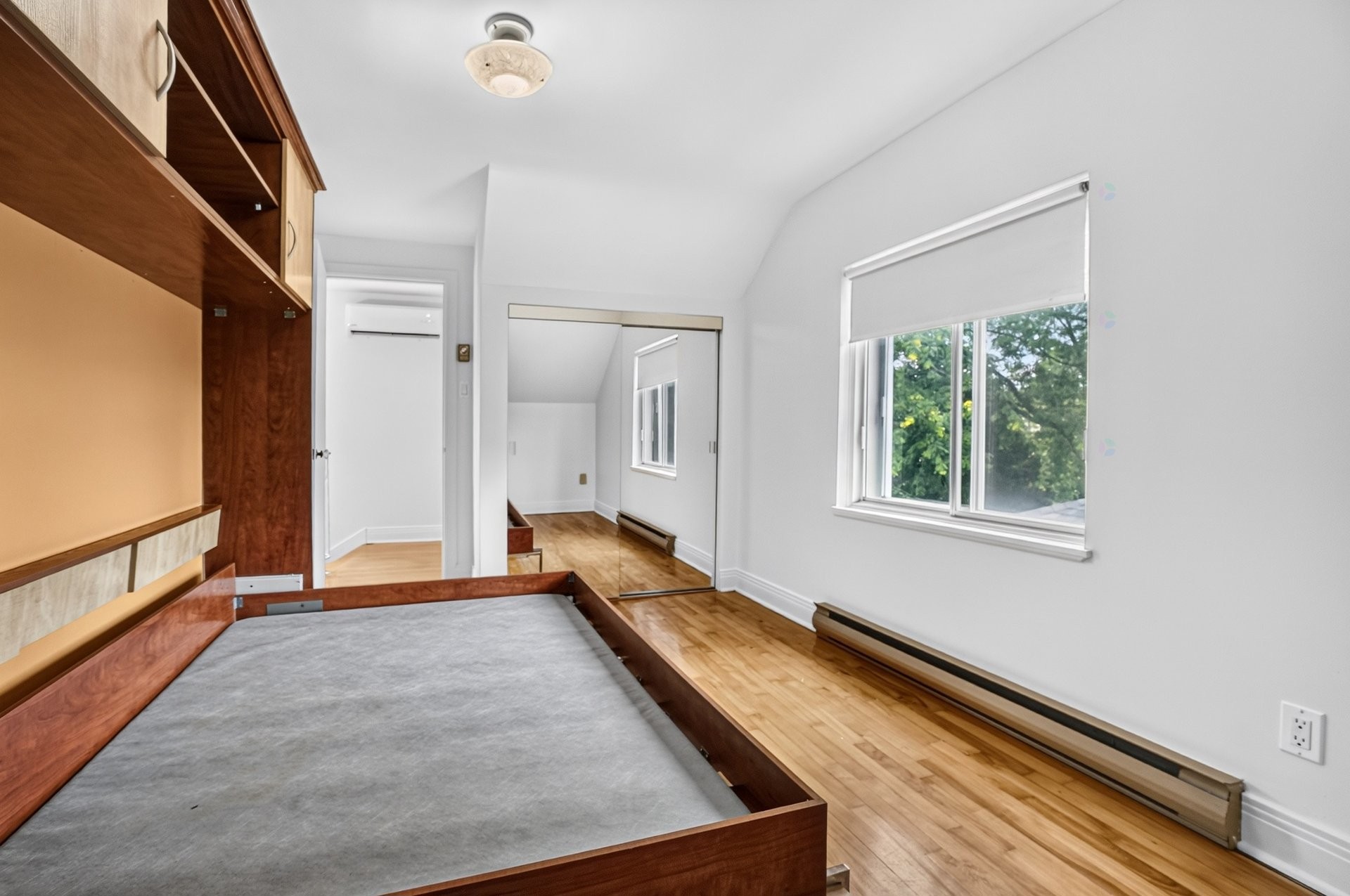









7565


Rue Louis-Hémon

,
Montréal (Villeray/Saint-Michel/Parc-Extension),




QC
H2E2V3

