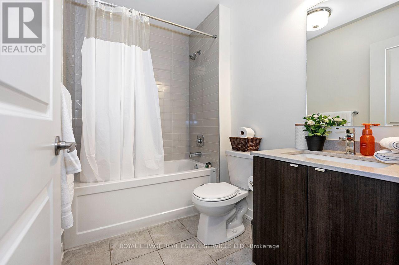 












3041 ERNEST APPELBE BOULEVARD

,
Oakville,




Ontario
L6H0N8


