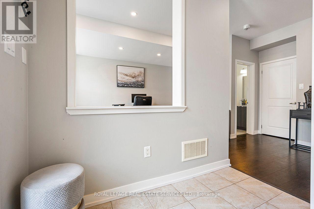 












3041 ERNEST APPELBE BOULEVARD

,
Oakville,




Ontario
L6H0N8

