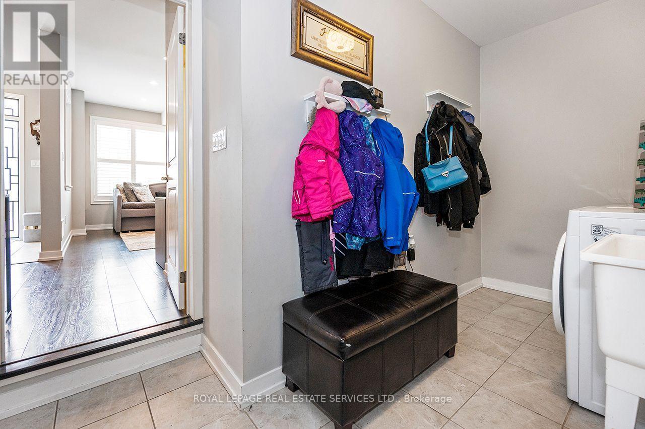 












3041 ERNEST APPELBE BOULEVARD

,
Oakville,




Ontario
L6H0N8

