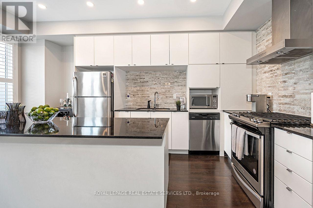 












3041 ERNEST APPELBE BOULEVARD

,
Oakville,




Ontario
L6H0N8

