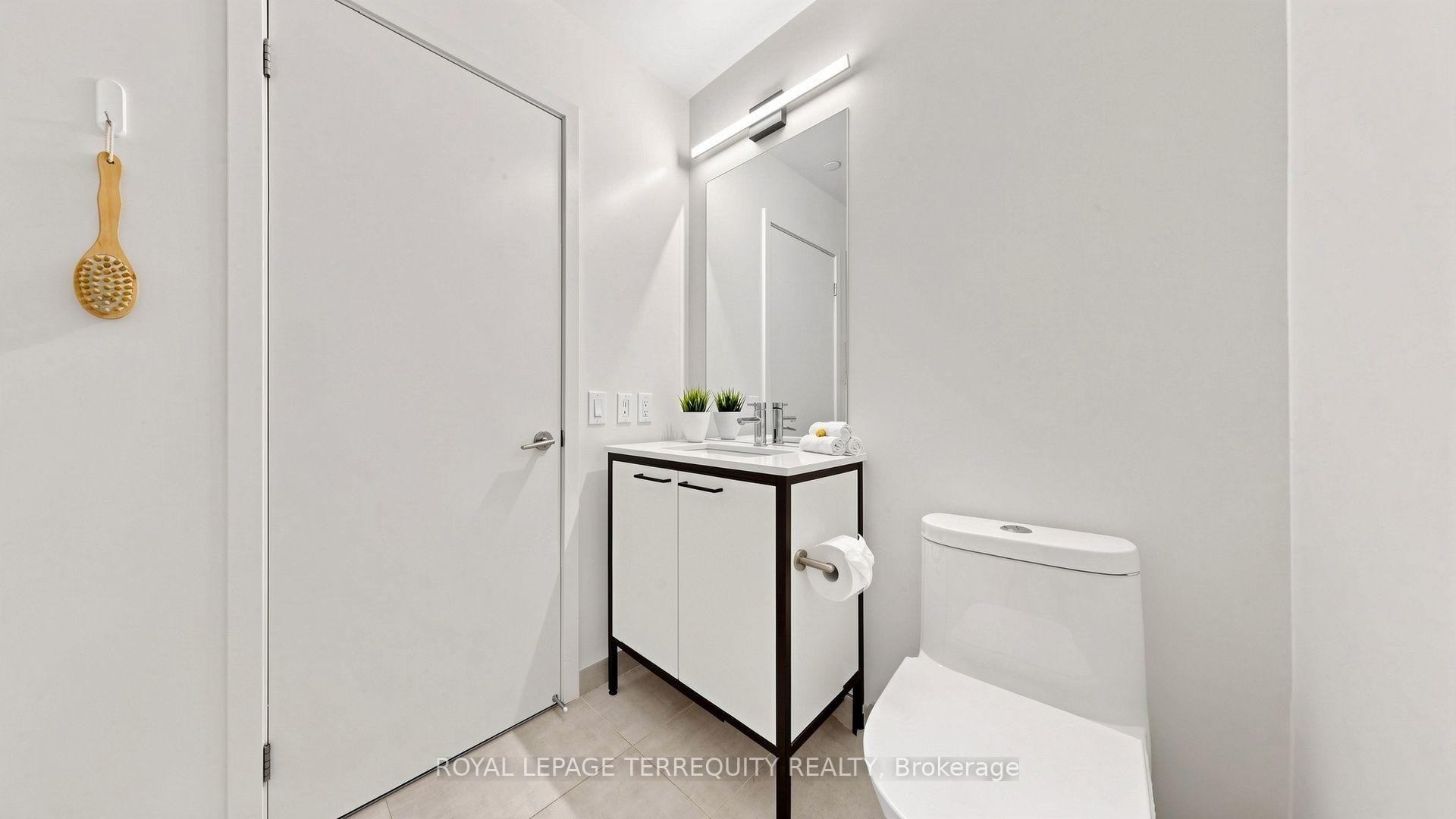 









1808


St Clair

Avenue West, 510,
Toronto,




ON
M6N 0C1

