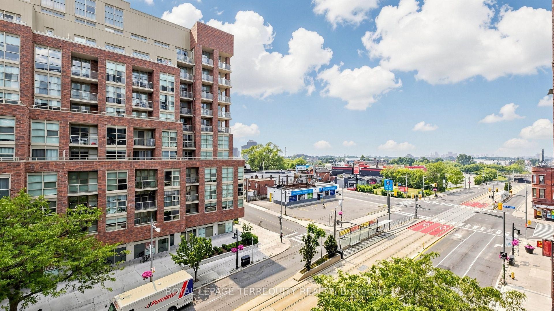 









1808


St Clair

Avenue West, 510,
Toronto,




ON
M6N 0C1

