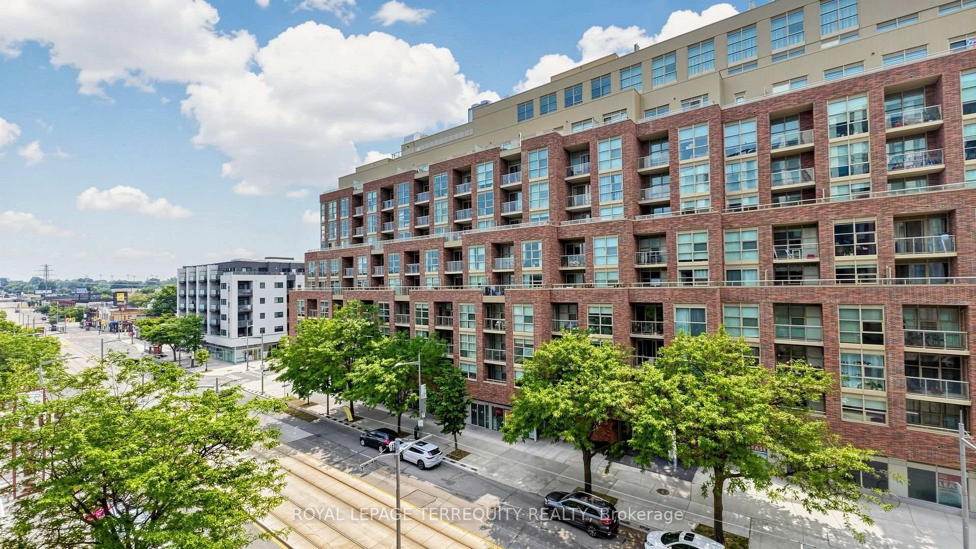 









1808


St Clair

Avenue West, 510,
Toronto,




ON
M6N 0C1

