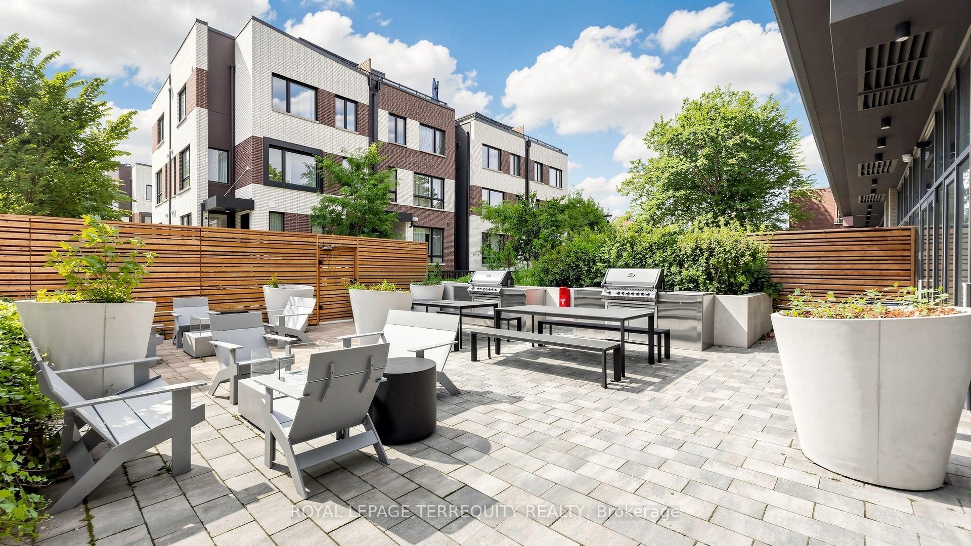 









1808


St Clair

Avenue West, 510,
Toronto,




ON
M6N 0C1

