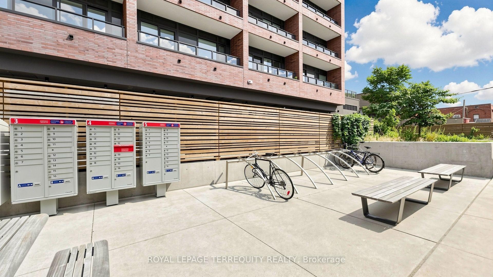 









1808


St Clair

Avenue West, 510,
Toronto,




ON
M6N 0C1

