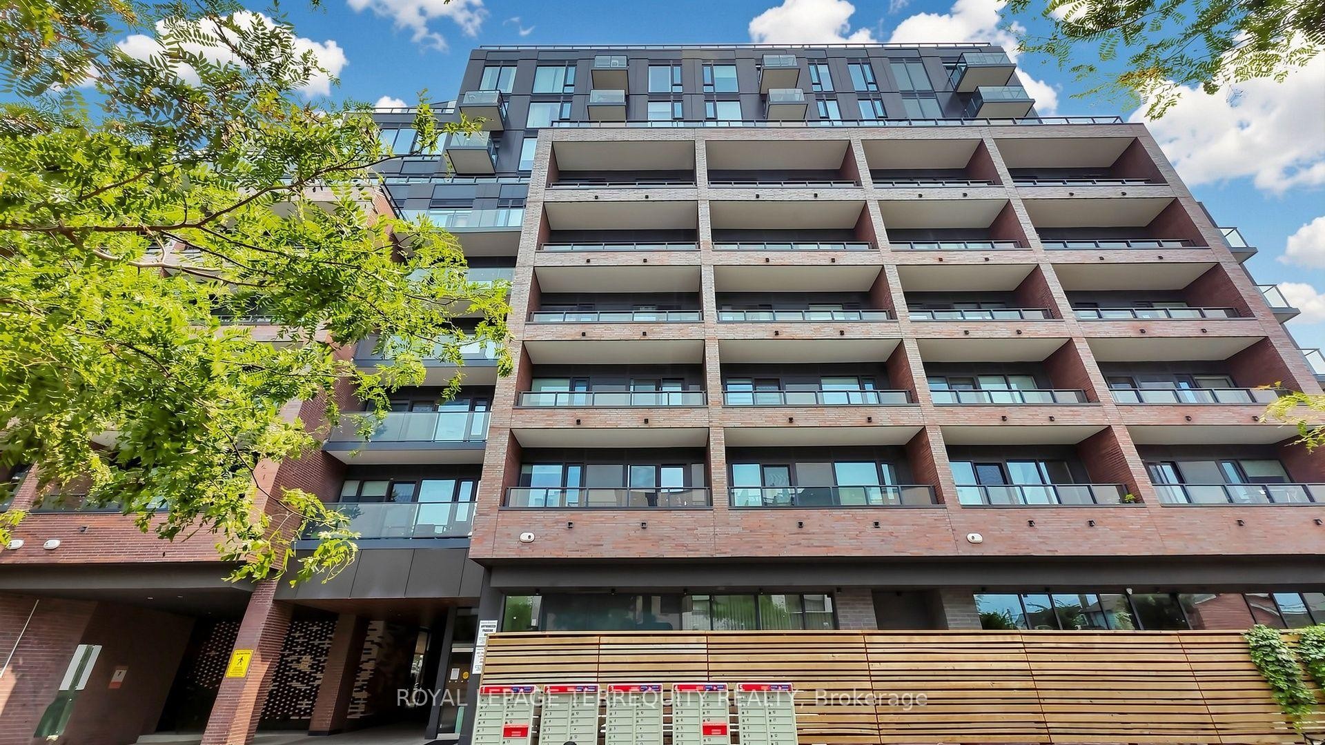 









1808


St Clair

Avenue West, 510,
Toronto,




ON
M6N 0C1

