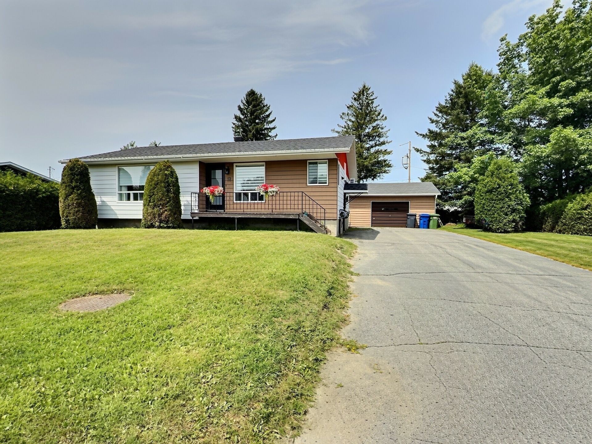









11


Rue Therrien

,
Lorrainville,




QC
J0Z2R0

