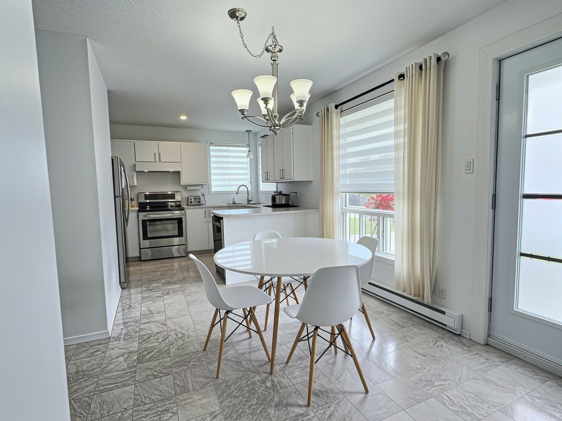









11


Rue Therrien

,
Lorrainville,




QC
J0Z2R0

