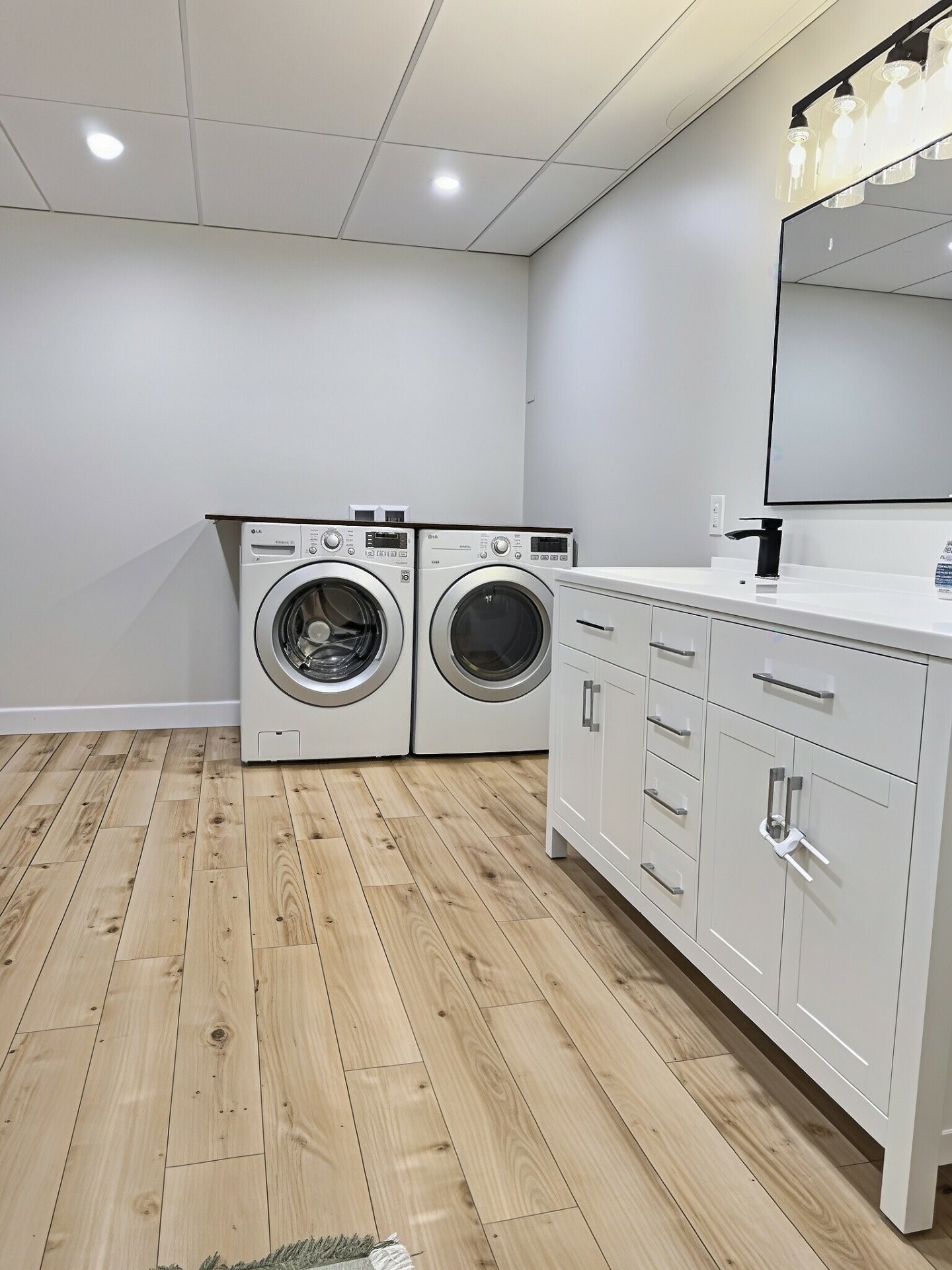 









11


Rue Therrien

,
Lorrainville,




QC
J0Z2R0

