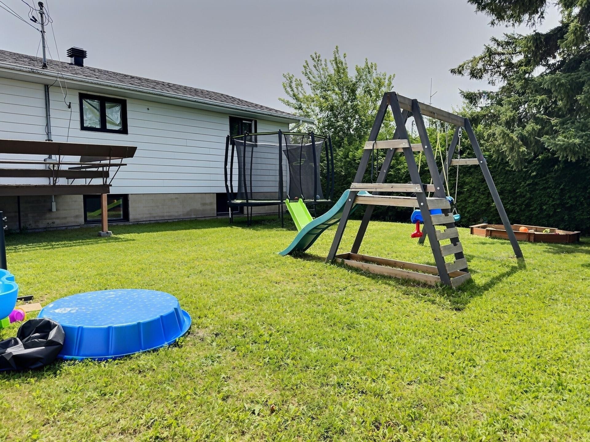 









11


Rue Therrien

,
Lorrainville,




QC
J0Z2R0

