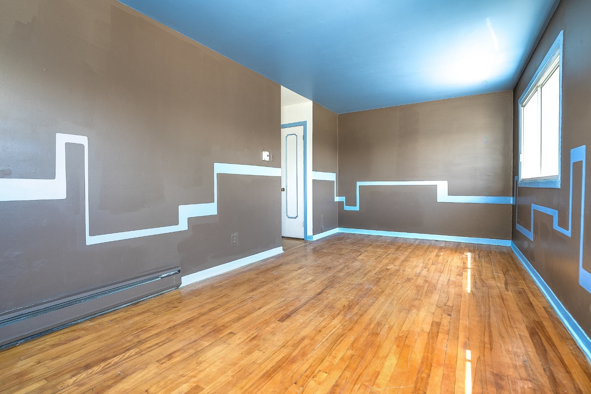 









4731

 - 4733


Rue de Castille

,
Montréal (Montréal-Nord),




QC
H1H1Y8

