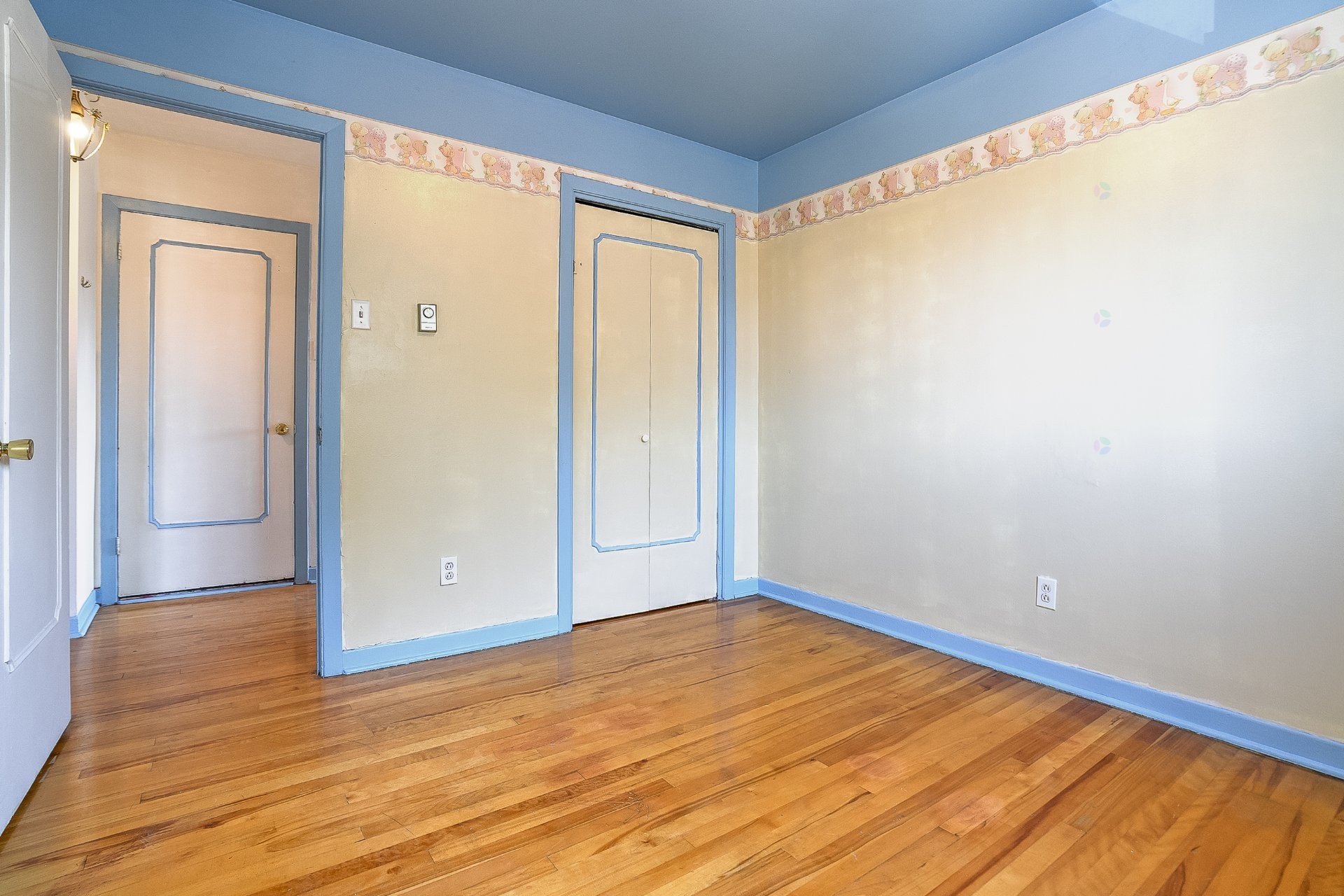 









4731

 - 4733


Rue de Castille

,
Montréal (Montréal-Nord),




QC
H1H1Y8

