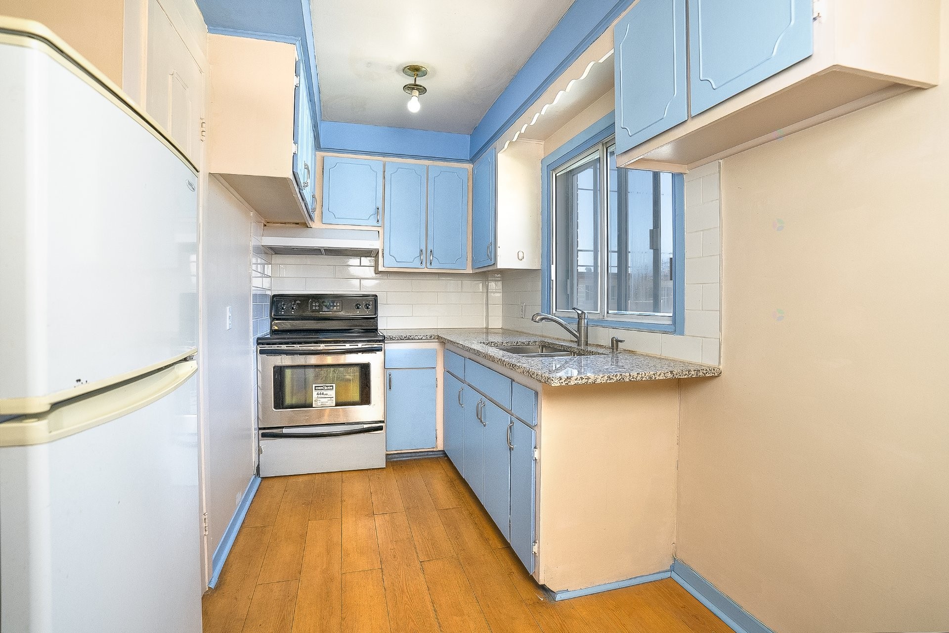 









4731

 - 4733


Rue de Castille

,
Montréal (Montréal-Nord),




QC
H1H1Y8

