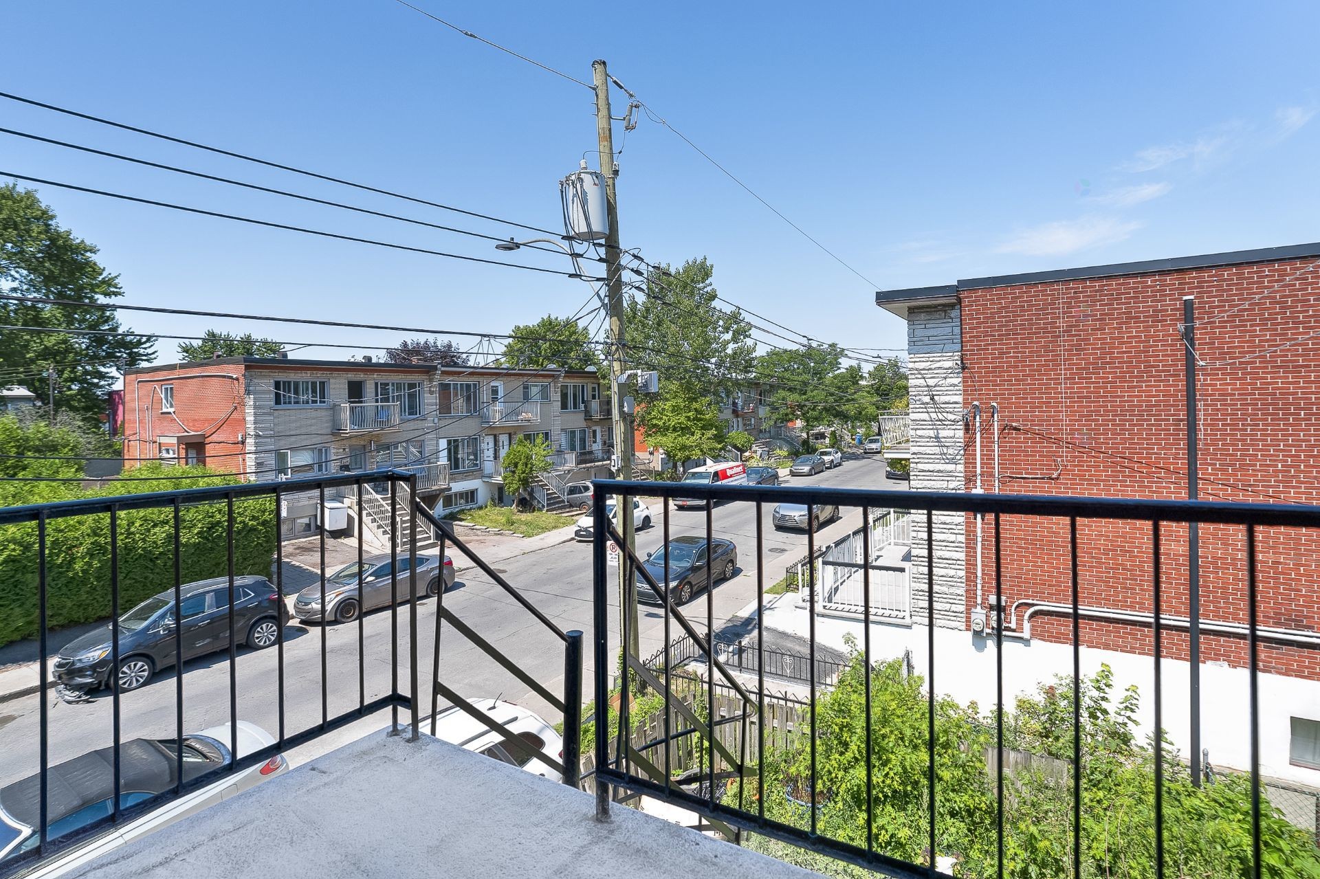 









4731

 - 4733


Rue de Castille

,
Montréal (Montréal-Nord),




QC
H1H1Y8

