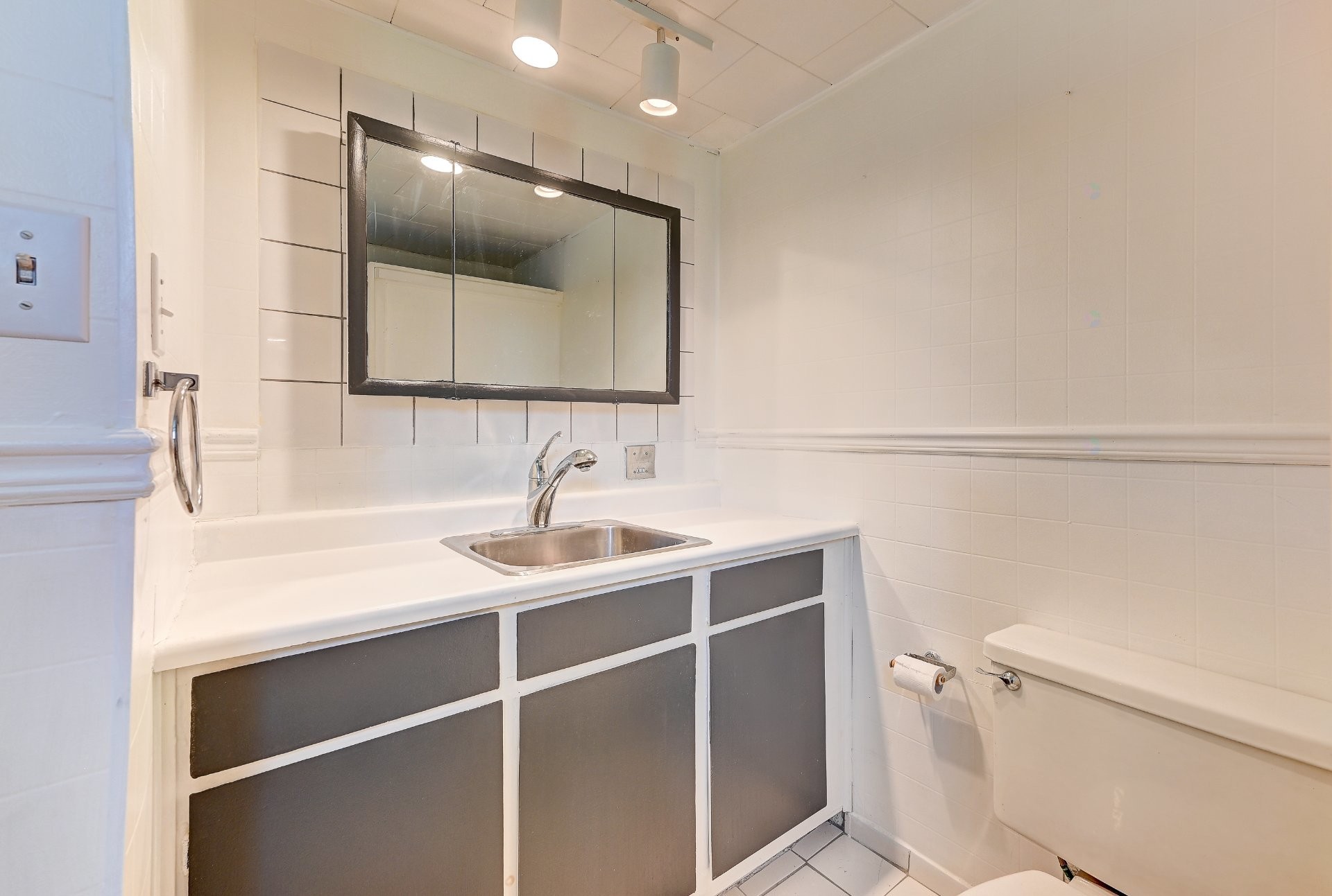 









100

 - 102


Rue Guérin

,
Sainte-Catherine,




QC
J5C1M4

