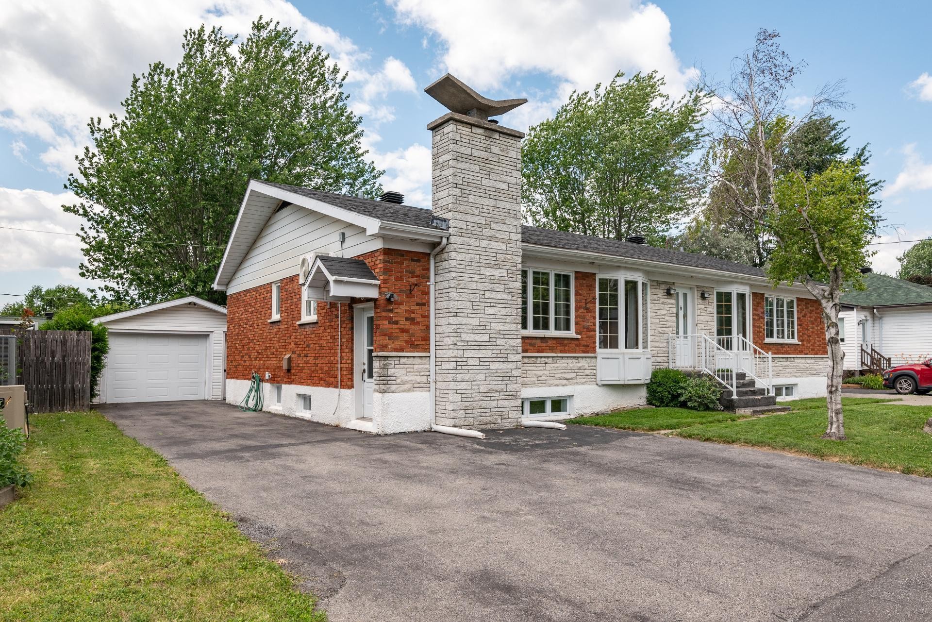 









100

 - 102


Rue Guérin

,
Sainte-Catherine,




QC
J5C1M4

