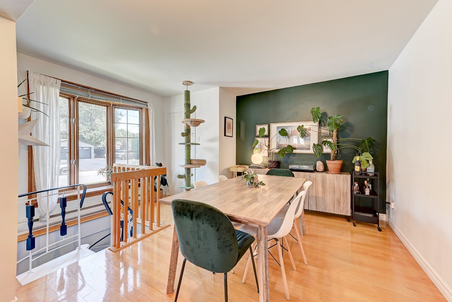 









100

 - 102


Rue Guérin

,
Sainte-Catherine,




QC
J5C1M4

