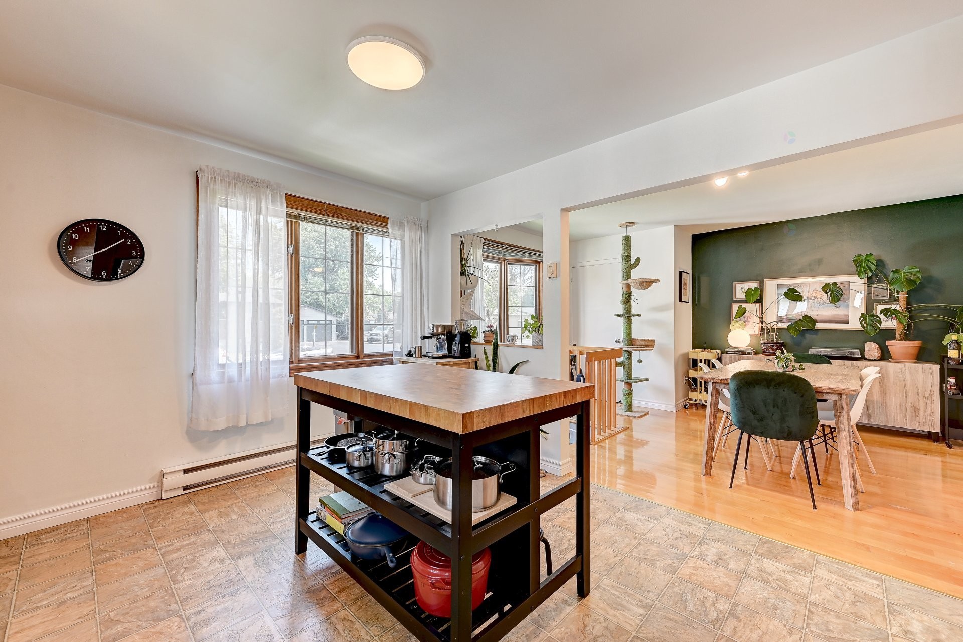 









100

 - 102


Rue Guérin

,
Sainte-Catherine,




QC
J5C1M4

