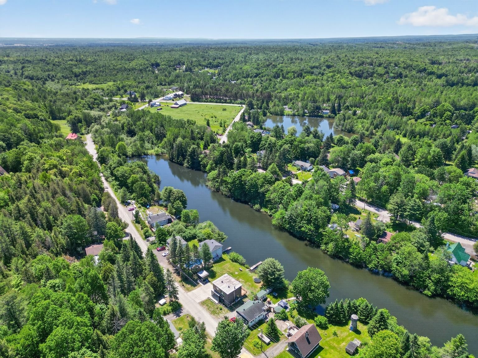 









405


Rue de la Montagne

,
Saint-Calixte,




QC
J0K1Z0

