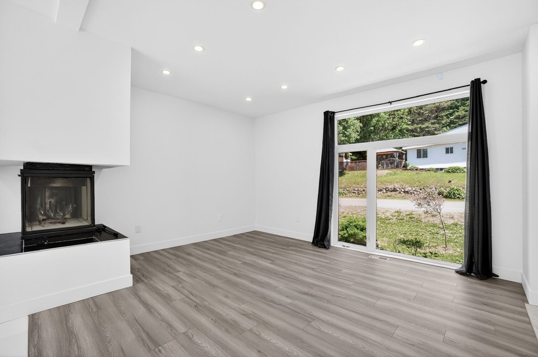 









405


Rue de la Montagne

,
Saint-Calixte,




QC
J0K1Z0

