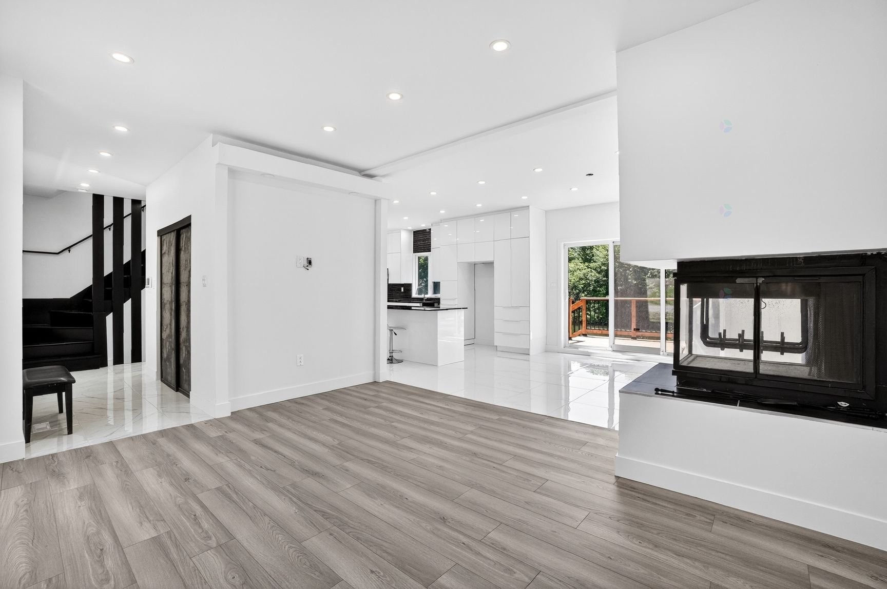 









405


Rue de la Montagne

,
Saint-Calixte,




QC
J0K1Z0

