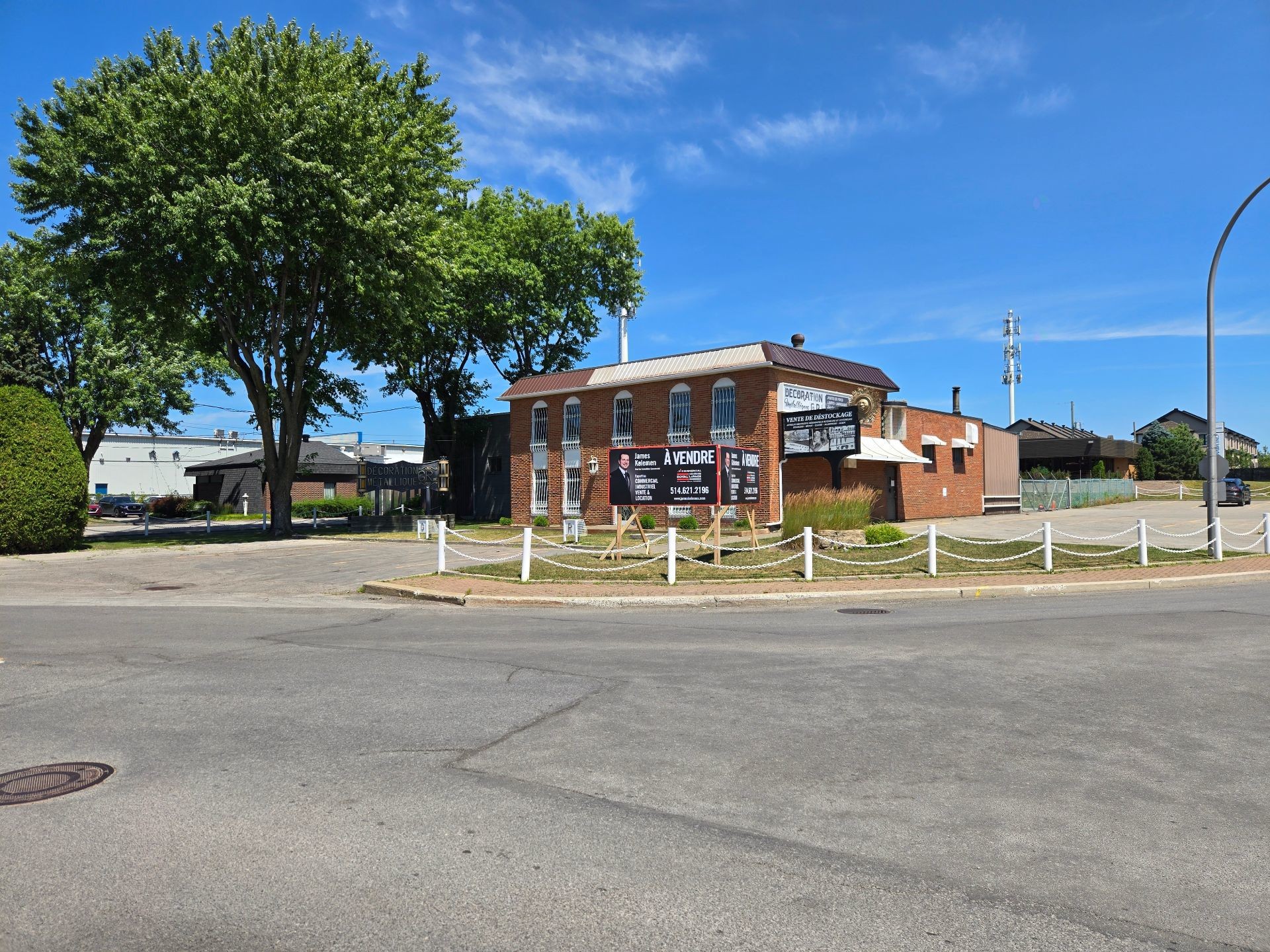 









509

 - 519


Boul. du Curé-Boivin

,
Boisbriand,




QC
J7G2A8

