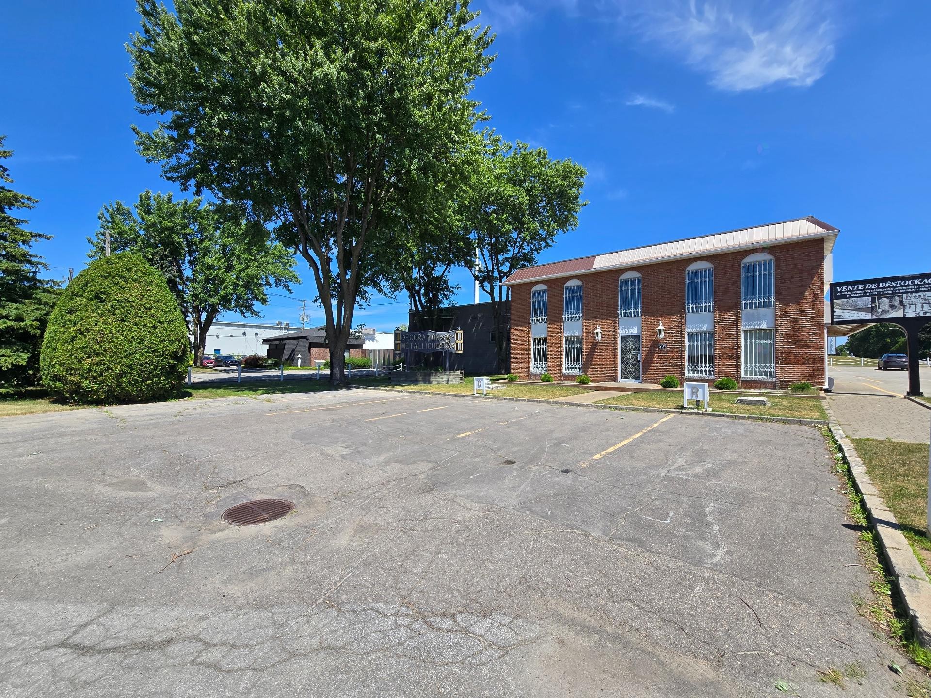 









509

 - 519


Boul. du Curé-Boivin

,
Boisbriand,




QC
J7G2A8

