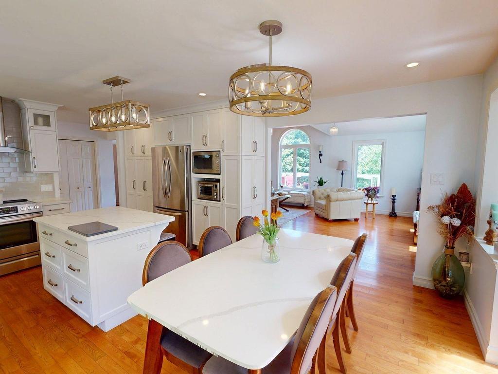 












152 Capri Drive

,
West Porters Lake,




NS
B3E 1L6

