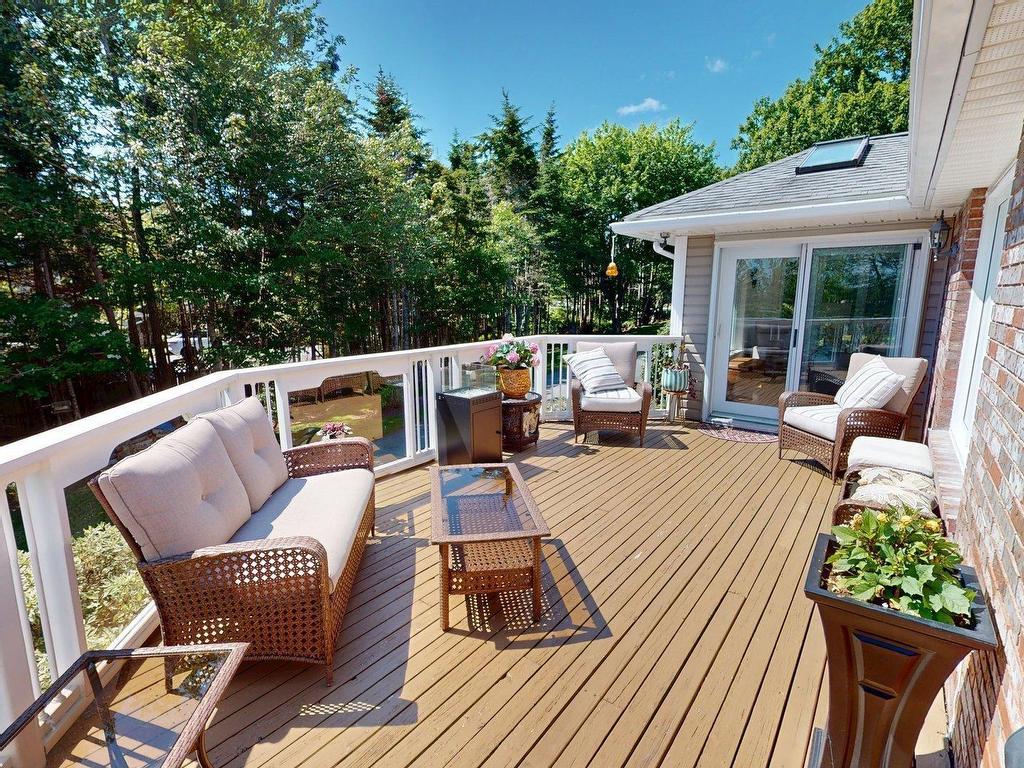 












152 Capri Drive

,
West Porters Lake,




NS
B3E 1L6

